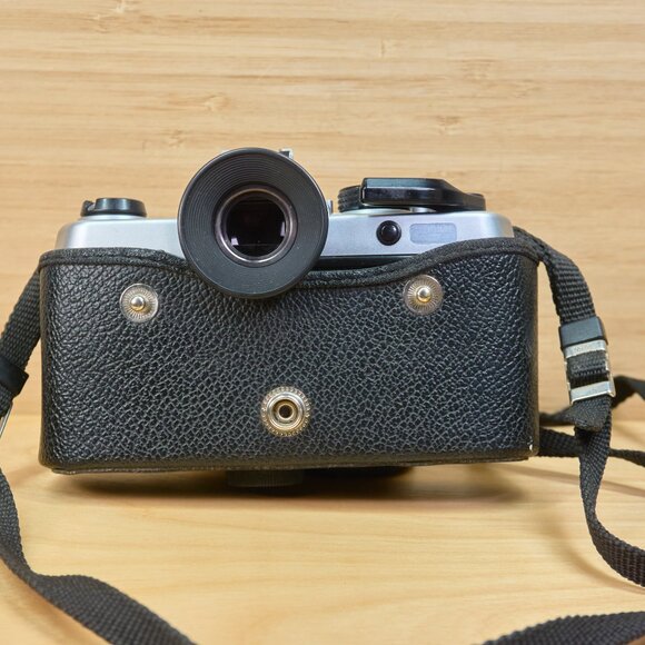 Yashica FX-7 35mm SLR Film Camera, with Yashica 50mm f2 Lens, Made in Japan - Picture 2 of 16